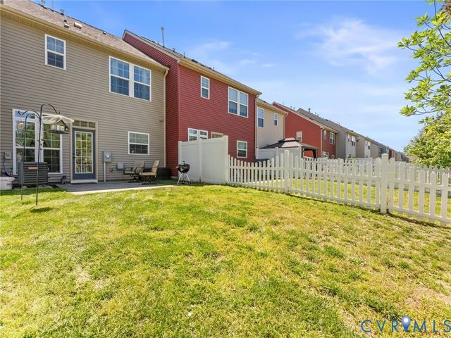 8979 Ringview Dr, Mechanicsville, VA 23116