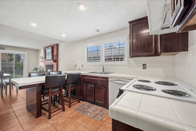 7018 Checkerbloom Way, Citrus Heights, CA 95610