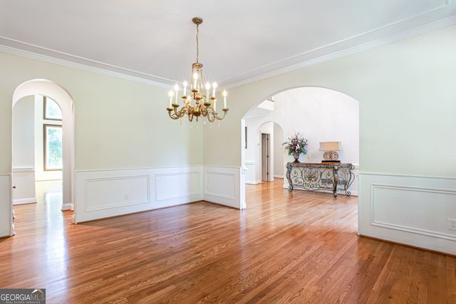 1005 Hedgerose Lane, Roswell, GA 30075