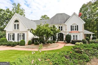 1005 Hedgerose Lane, Roswell, GA 30075