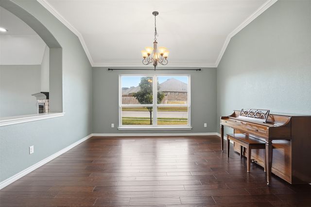 1029 Destrehan Court, Burleson, TX 76028