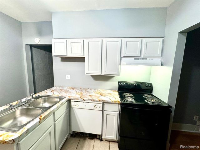 14644 Stephens Drive, Eastpointe, MI 48021