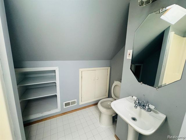 14644 Stephens Drive, Eastpointe, MI 48021