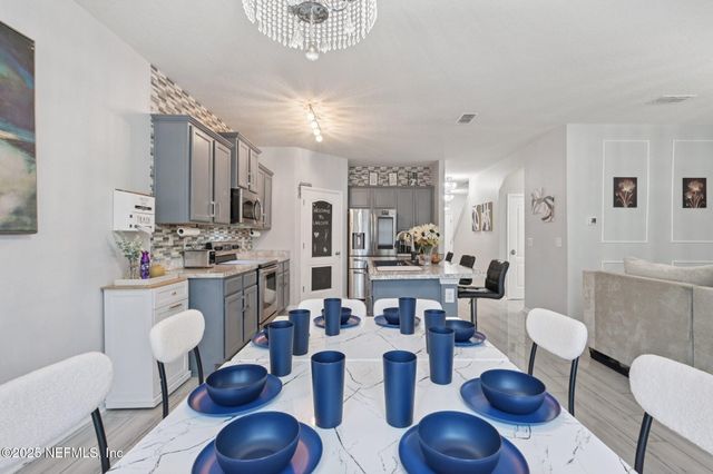 6787 SANDLE Drive, Jacksonville, FL 32219