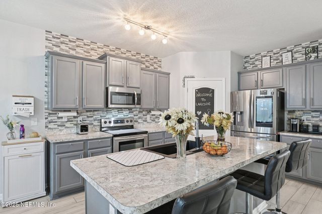 6787 SANDLE Drive, Jacksonville, FL 32219