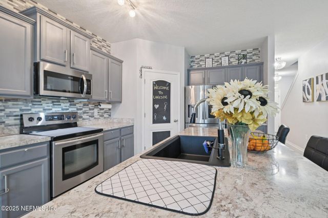 6787 SANDLE Drive, Jacksonville, FL 32219