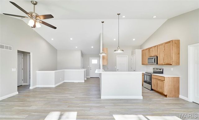 28725 Woodland Heights Drive, Warrenton, MO 63383
