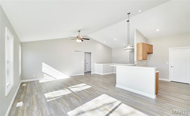 28725 Woodland Heights Drive, Warrenton, MO 63383