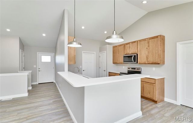 28725 Woodland Heights Drive, Warrenton, MO 63383