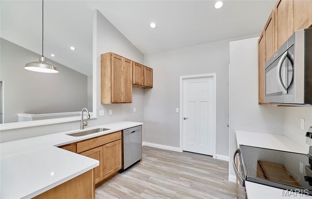 28725 Woodland Heights Drive, Warrenton, MO 63383