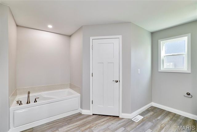 28725 Woodland Heights Drive, Warrenton, MO 63383