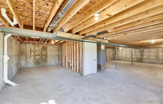 28725 Woodland Heights Drive, Warrenton, MO 63383