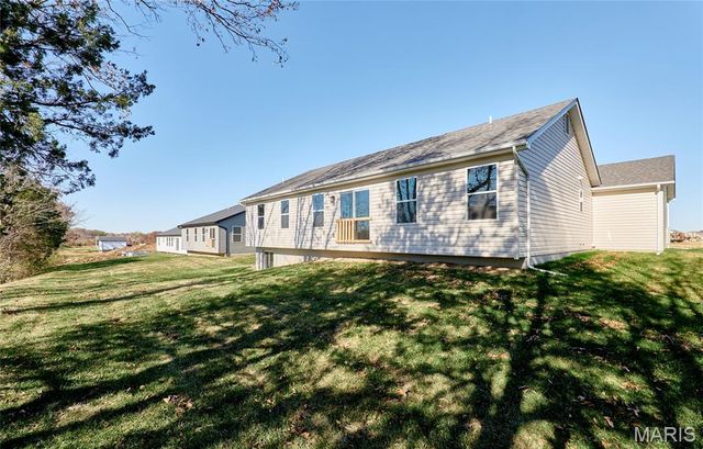 28725 Woodland Heights Drive, Warrenton, MO 63383