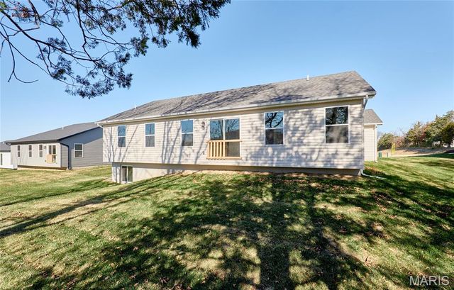 28725 Woodland Heights Drive, Warrenton, MO 63383