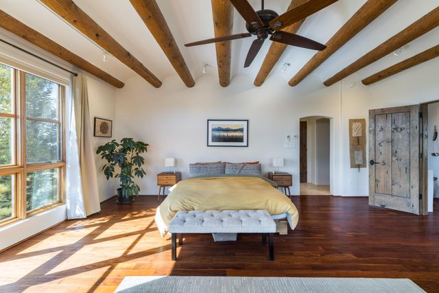 5 Montana Court, Santa Fe, NM 87508