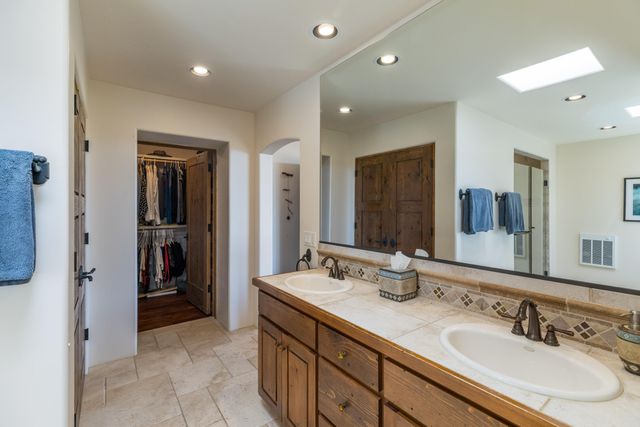 5 Montana Court, Santa Fe, NM 87508