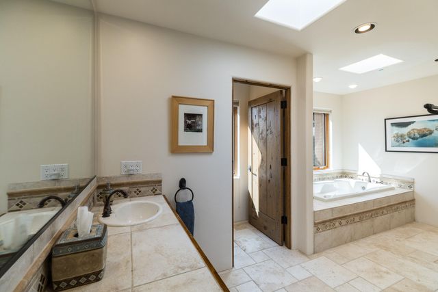 5 Montana Court, Santa Fe, NM 87508