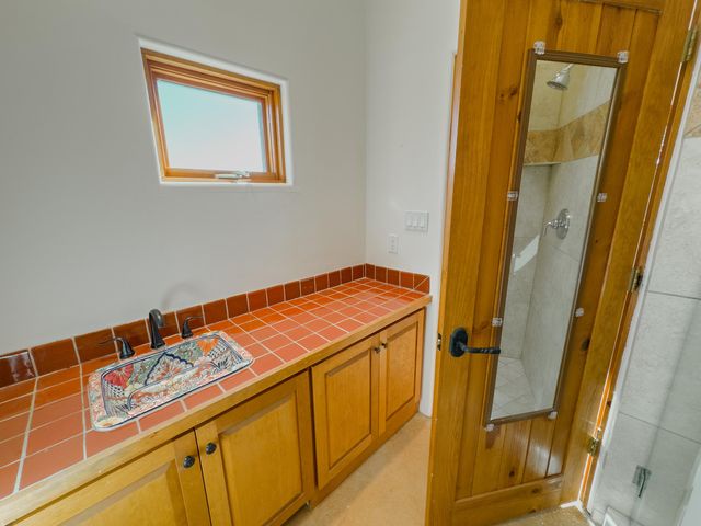 5 Montana Court, Santa Fe, NM 87508