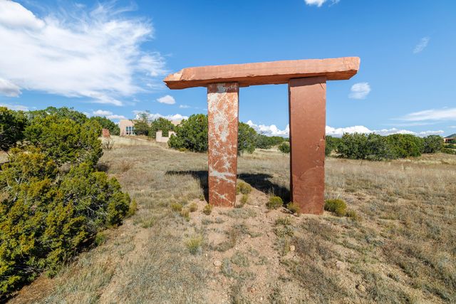 5 Montana Court, Santa Fe, NM 87508