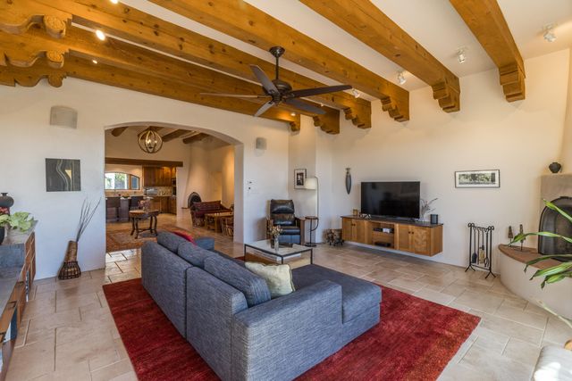 5 Montana Court, Santa Fe, NM 87508