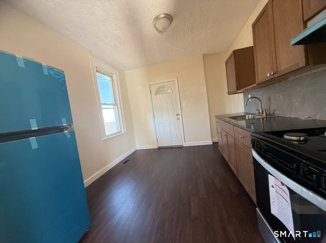 26 Clarence Street 1, Bridgeport, CT 06608