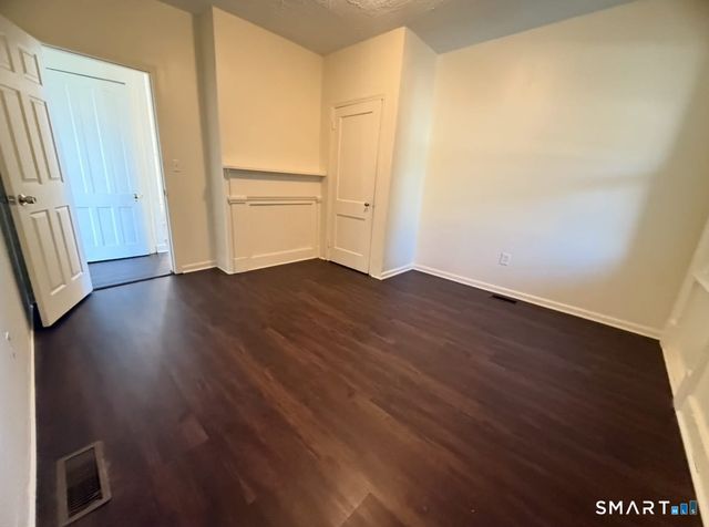 26 Clarence Street 1, Bridgeport, CT 06608