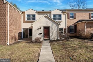 92 OLD FORGE CROSSING, Devon, PA 19333