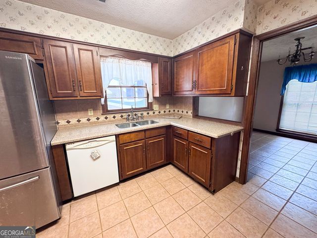 123 Hazel Way, Lagrange, GA 30241