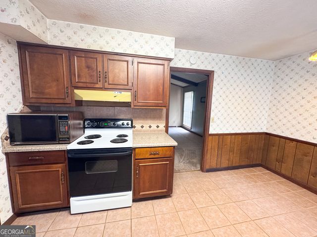 123 Hazel Way, Lagrange, GA 30241