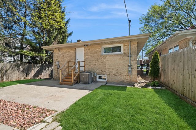 625 Hibbard Road, Wilmette, IL 60091