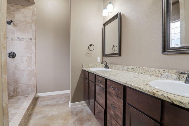 173 Kipahulu DR, Bastrop, TX 78602