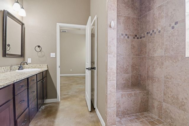 173 Kipahulu DR, Bastrop, TX 78602