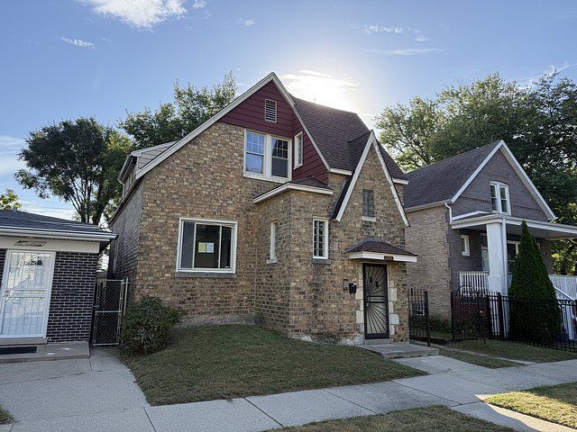 7711 S Champlain Avenue, Chicago, IL 60619