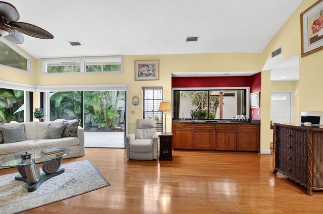 21700 Club Villa Terrace, Boca Raton, FL 33433