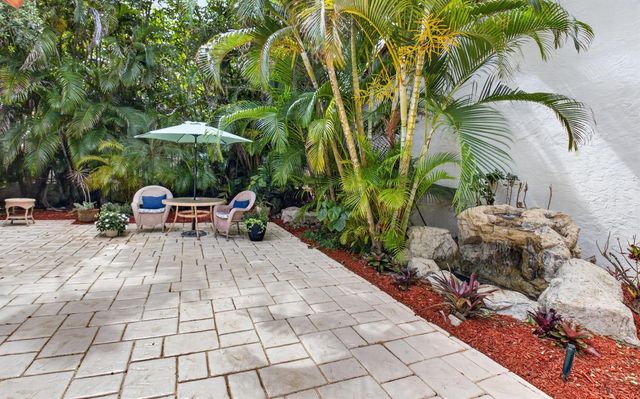 21700 Club Villa Terrace, Boca Raton, FL 33433
