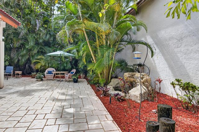21700 Club Villa Terrace, Boca Raton, FL 33433