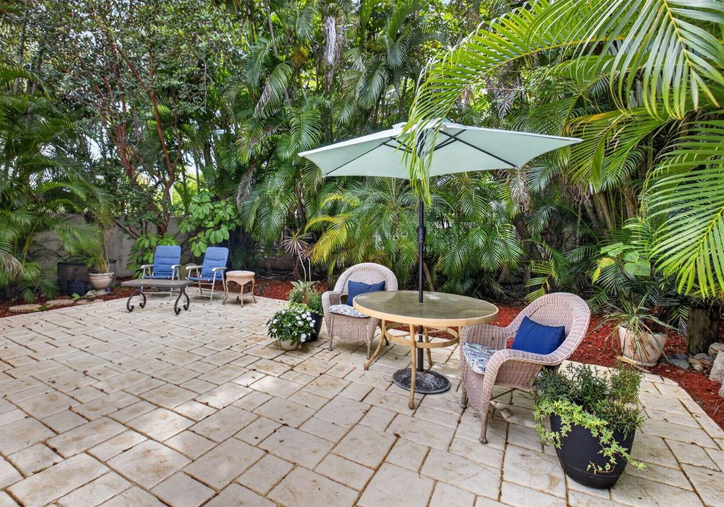 21700 Club Villa Terrace, Boca Raton, FL 33433