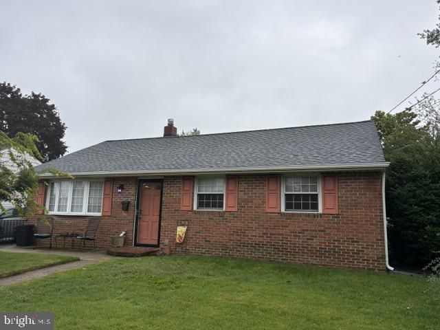 420 WINDSOR DR, Bellmawr, NJ 08031