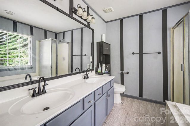 10026 Dauphine Drive, Charlotte, NC 28216