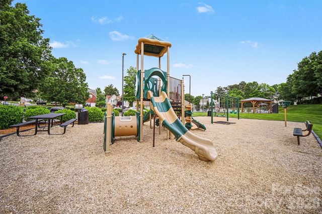 10026 Dauphine Drive, Charlotte, NC 28216