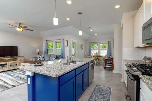 4910 Bottlebrush Drive, Pearland, TX 77584