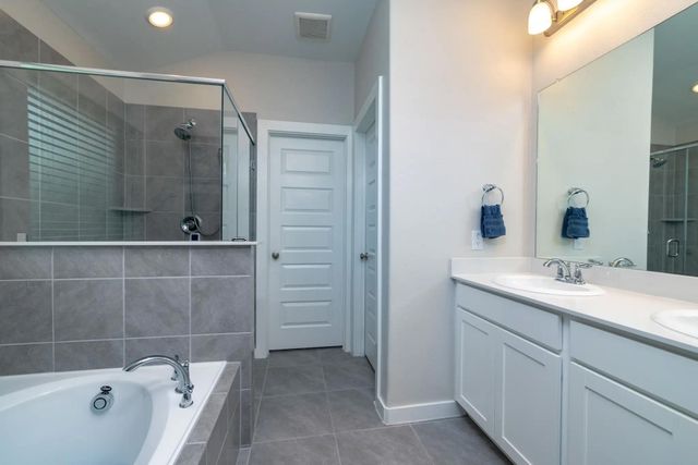 4910 Bottlebrush Drive, Pearland, TX 77584