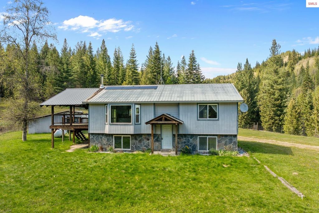 1791 Pup Paw Trail, Priest River, ID 83856 photo 3