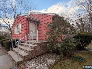 20 Emerson Road, Westwood, NJ 07675
