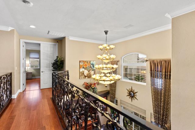 2878 E Omaha Ave, Fresno, CA 93720