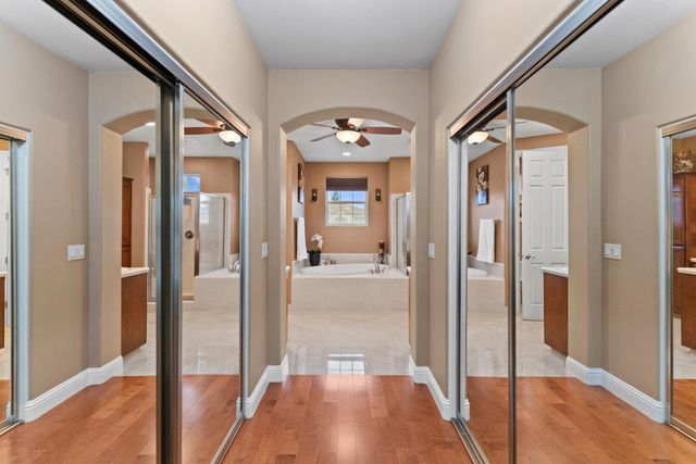 2878 E Omaha Ave, Fresno, CA 93720