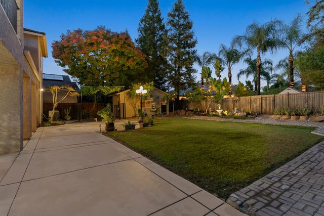 2878 E Omaha Ave, Fresno, CA 93720