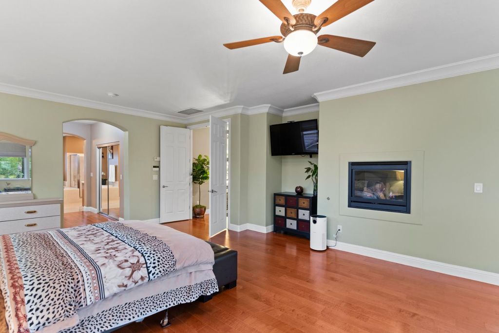 Image 31 of property listing at 2878 E Omaha Ave, Fresno, CA 93720