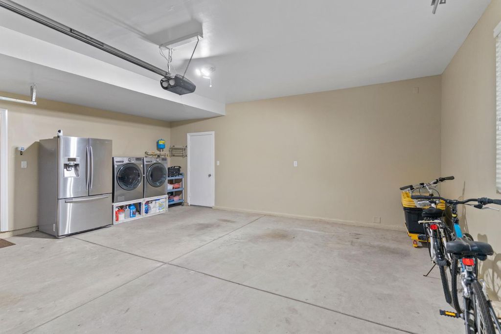 Image 37 of property listing at 2878 E Omaha Ave, Fresno, CA 93720