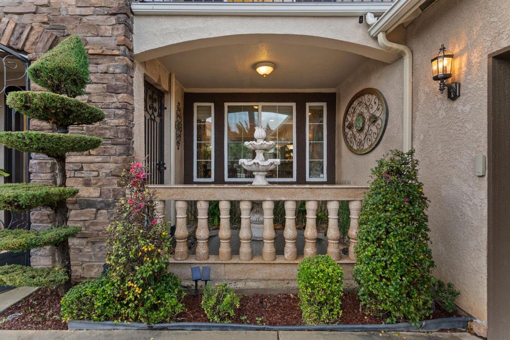 Image 4 of property listing at 2878 E Omaha Ave, Fresno, CA 93720